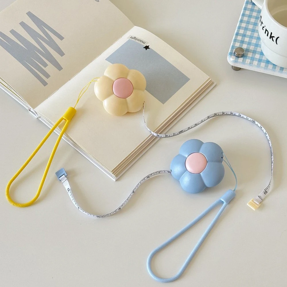 Petal shaped mini tape measure, portable with automatic retractable soft leather ruler, portable ruler, bag pendant