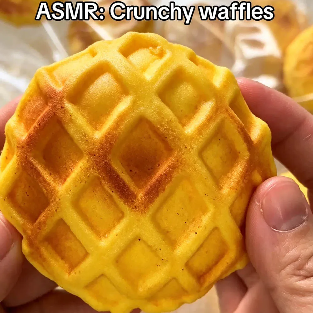 Waffle Shaped Crunchy Squeeze Ball Stress Relief Venting Toy Soft ASMR Sensory Squeeze Ball, Anti-Anxiety Stre Birthday