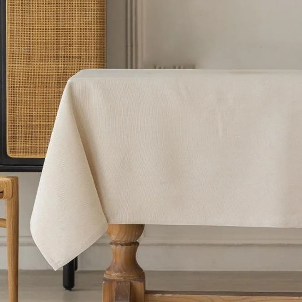 Waterproof Tablecloth Made from Polyester for Dining Tables with Anti Static Functionality and Clean Aesthetic