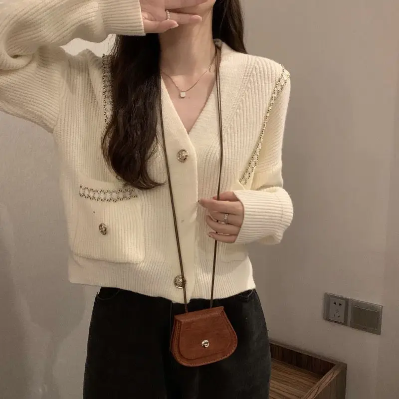 Stylish V-Neck Loose Knitted Cardigan Autumn Winter Long Sleeve Female Clothing Spliced Basic Casual Single-breasted Sweaters