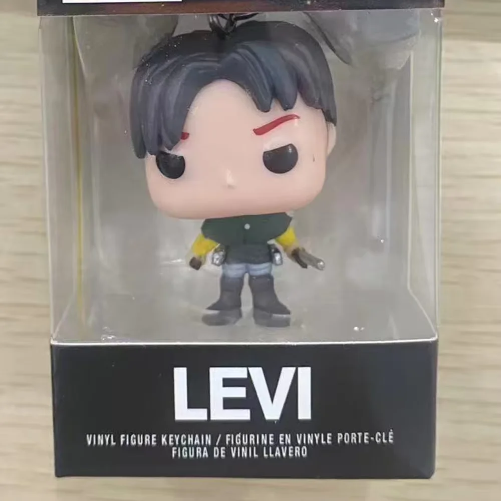 Anime japonés Attack On Titan llavero de plástico modelo juguete figura Levi