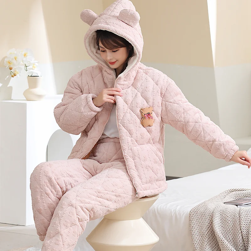 

Pajama Sets Embroidered Wedding Women Fall Adults Style Three Quarter Sleeve Crew Neck Capri Pants Comfortable Soft Sleepwear OL