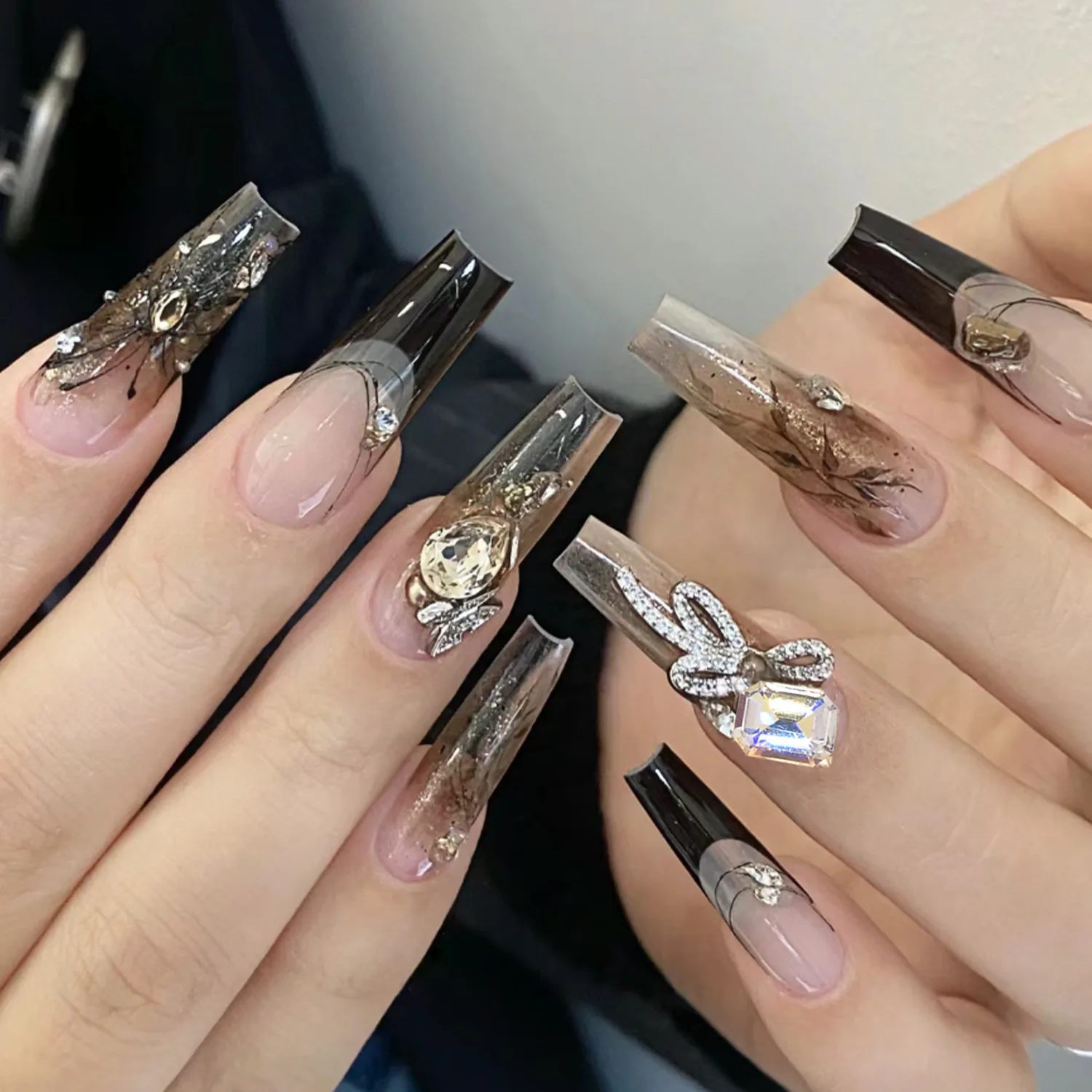 10 pezzi di decorazioni per unghie a farfalla con strass-accessori per Nail Art con trapano ad acqua in lega scintillante