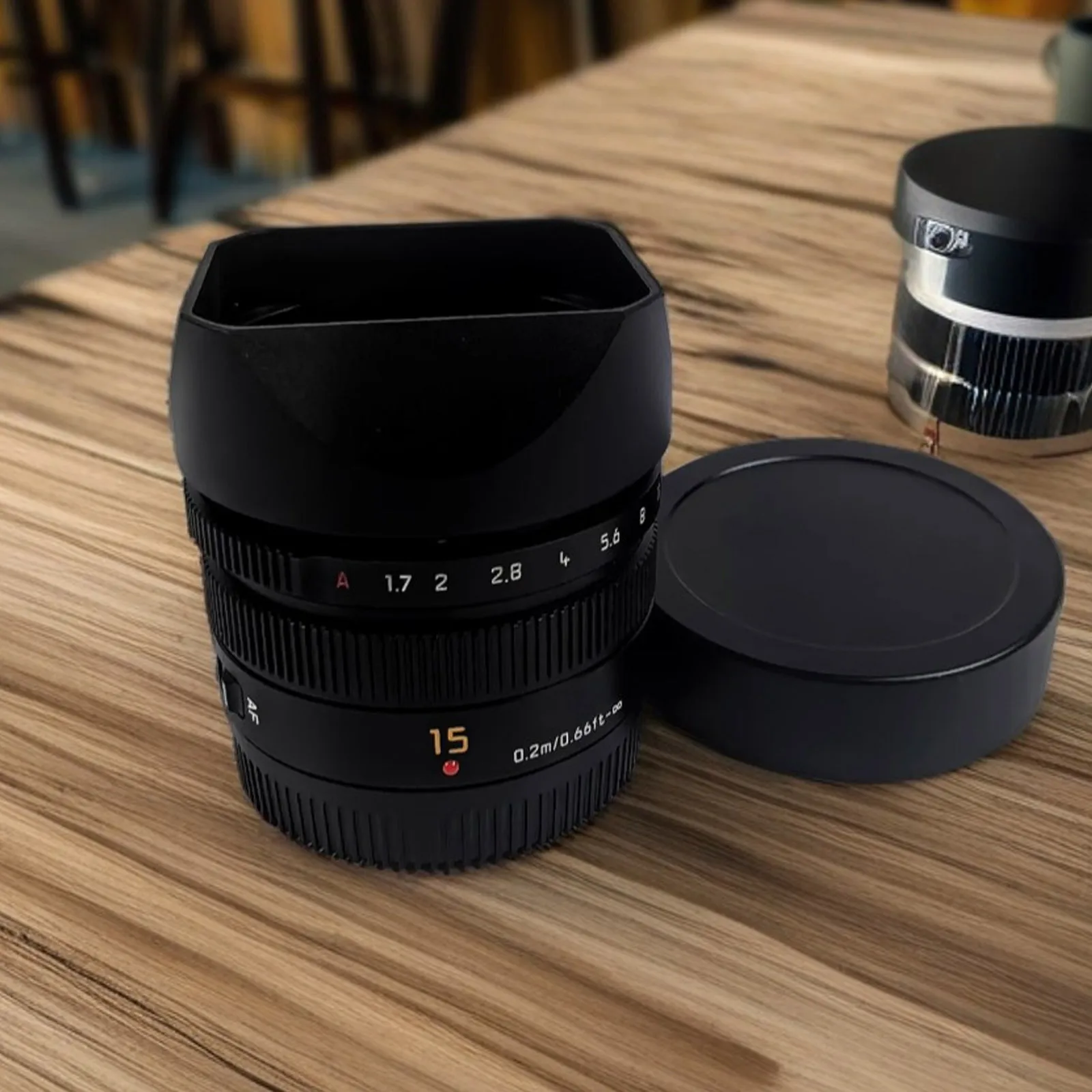 Thumbnail 4 - #80 Compare Lens Hoods Before You Buy