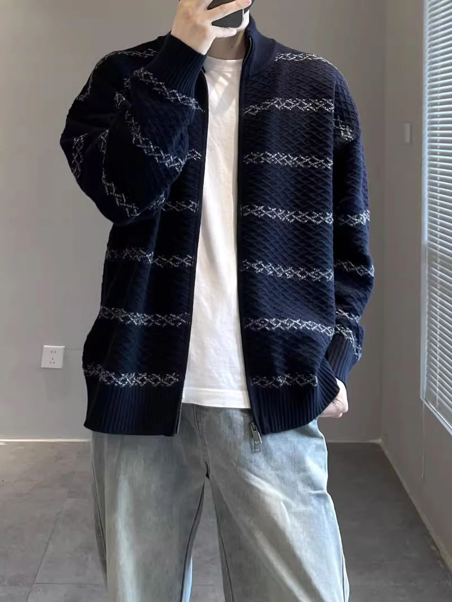 

Мужской вязаный свитер из смесового хлопка в корейском стиле, в полоску, с цветовыми блоками, воротником-стойкой, на пуговицах, для весны и осени, повседневная одежда