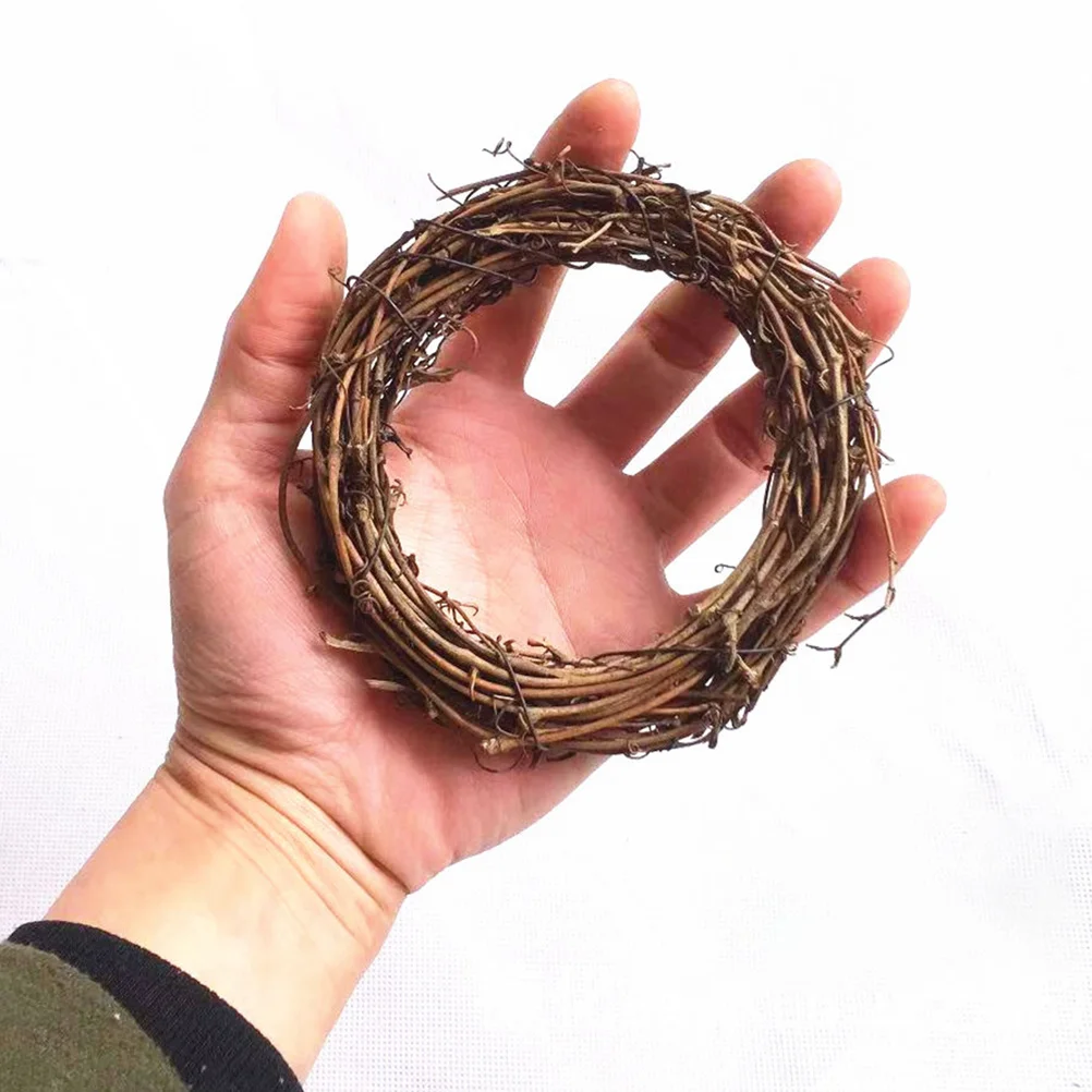 

16Pcs Rattan Wreath DIY Vine Natural Wreath Frame Circle Handmade Decorative Garland for Garden Patio Home Wall Hanging Decor