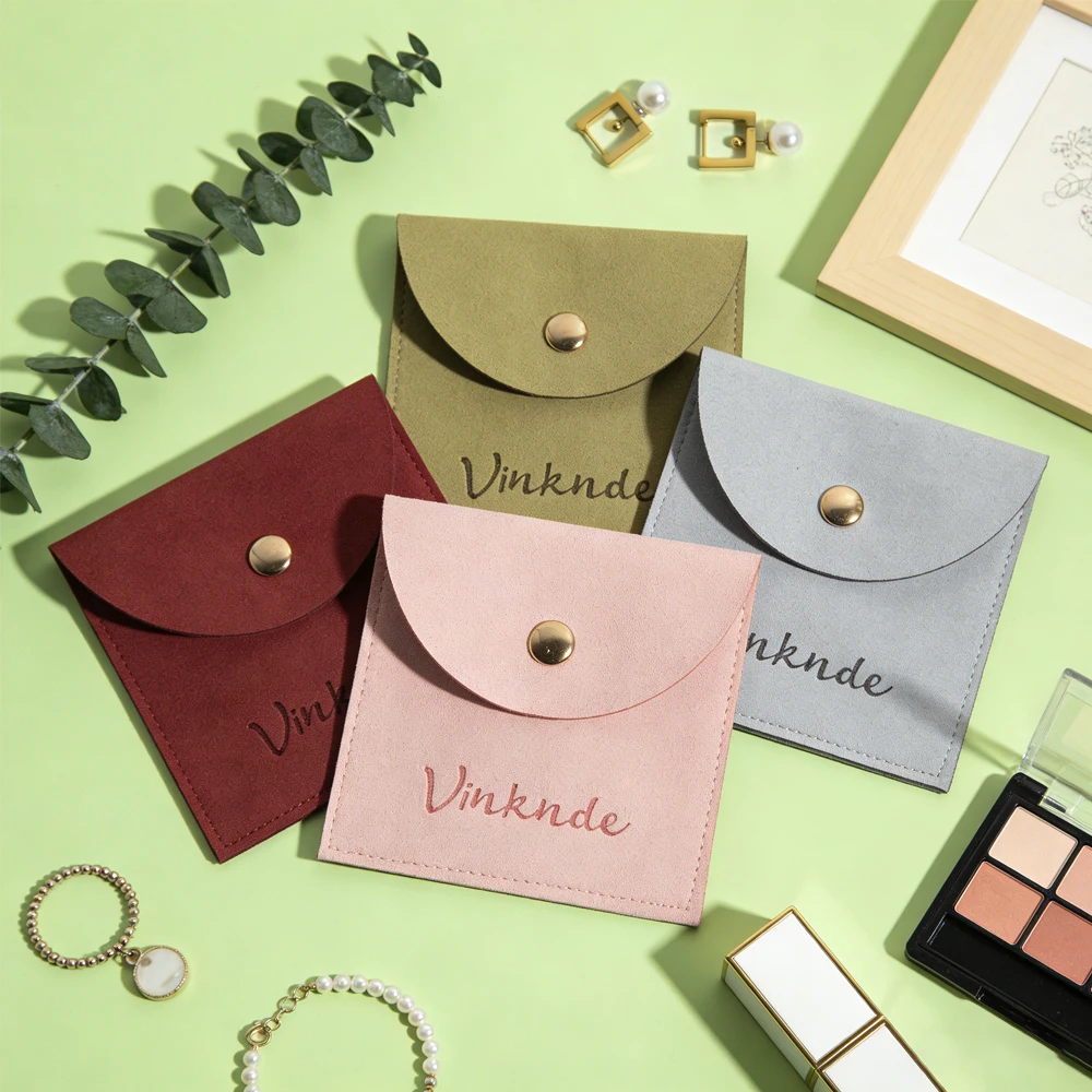 

Custom Logo Portable Solid Color Microfiber Jewelry Container Square Snap Button Closure for Rings Studs Necklaces Storage Bag