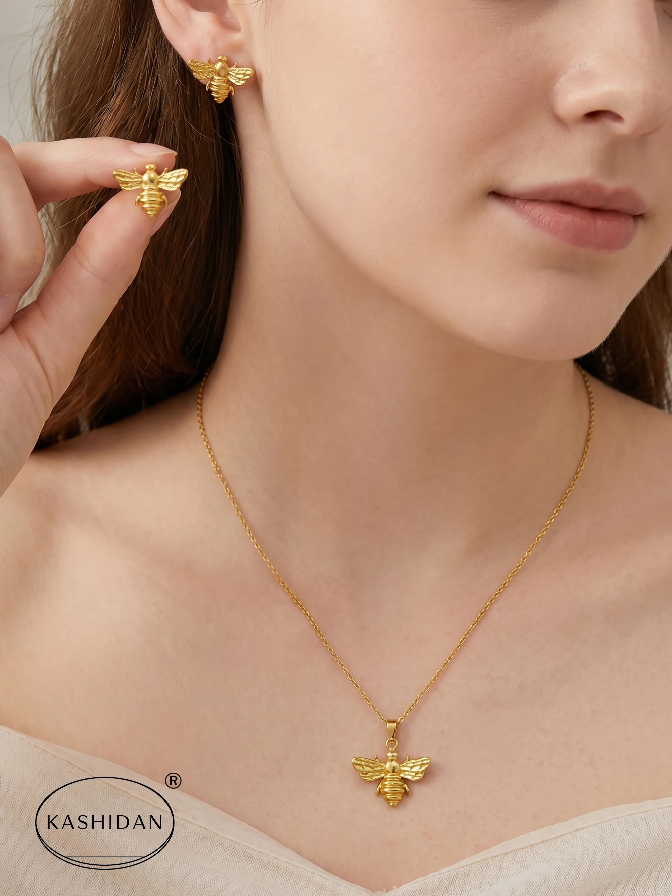 Fashion Stainless Steel Jewelry Set for Women Cute Honey Bee Pendant Necklace Textured Bumblebee Stud Earrings Bijoux