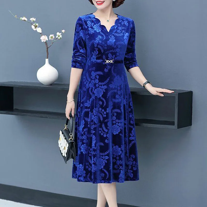 

Women's Vintage Elegant Embossing V-Neck Dress 2023 Autumn New Female Clothing Long Sleeve Simple Solid Color Slim Midi Dresses