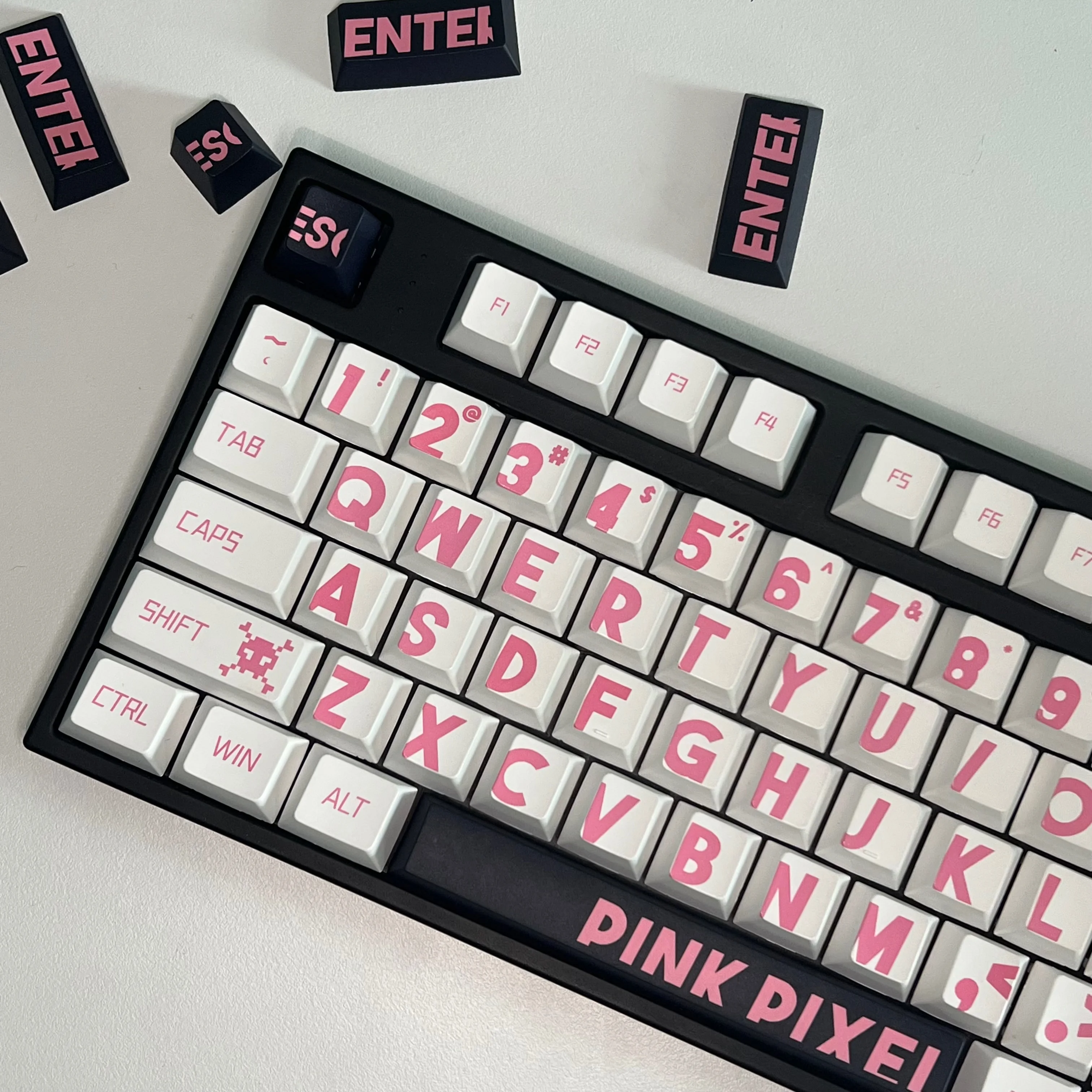 136 Keys/Set Pink Letters Keycaps White PBT Key Caps Cherry Profile for MX Switch Mechanical Keyboard DIY Custom Gift