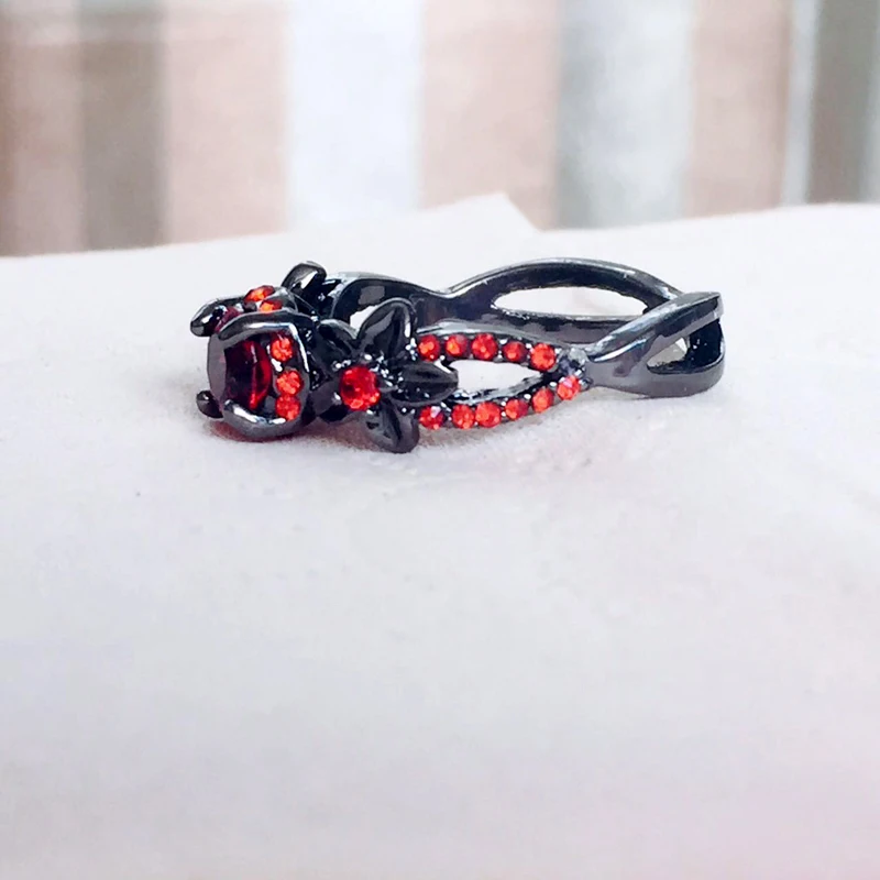Czerwony Kwiat Granatu Błyszczące Czarne Złoto Kolorowe Pierścionki dla Kobiet Urocza Biżuteria Ślubna Obietnica Opal Pierścionki Bijoux Femme Party Prezenty — zdjęcie 6