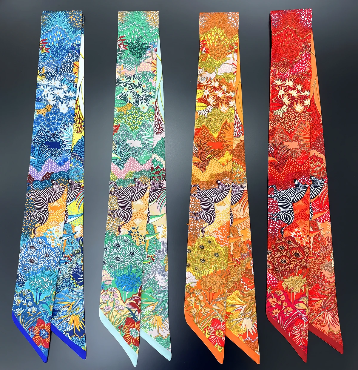2026 Markendesign Zebra-Muster auf Blumen Damen-Schal Luxuriöser Seidenschal Modisches Haarband Foulard Schmaler Taschenschal Halstuch