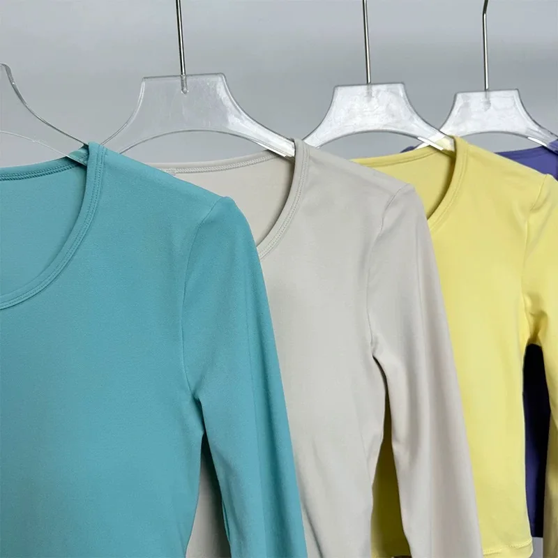 Rückenfreies, ausgeschnittenes, sexy Yoga-Sport-Langarmshirt mit Brustpolstern, Damen-Trainingsoberteil, schlankmachende Fitnesskleidung – Detail 7