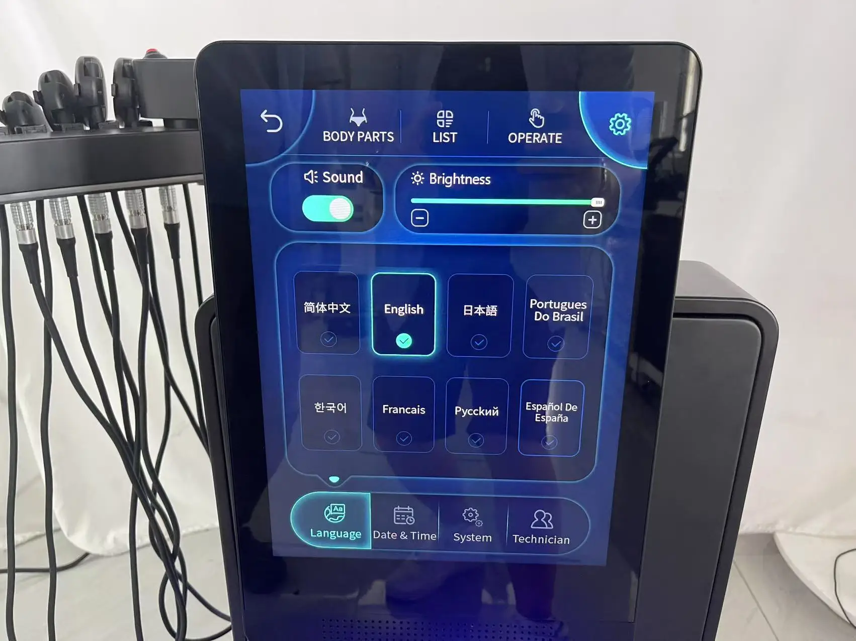 

Машина MYoslim PE-FACE Painlss RF Heat Energy Output и сильная импульсная магнитная неинвазивная подтяжка лица, морщины