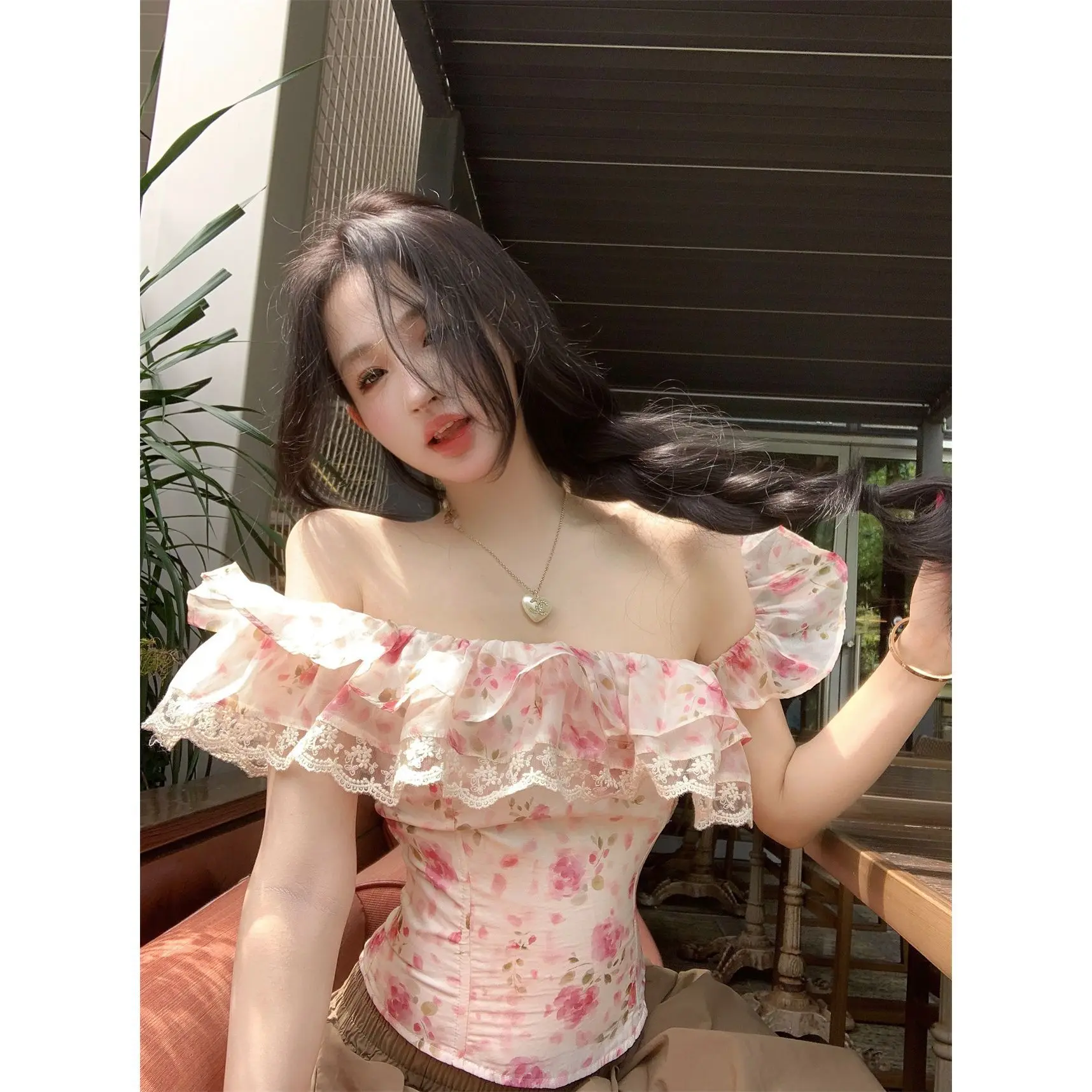 

2026 Summer Off Shoulder Ruffle Short Sleeve Floral Blouse For Women Lace Patchwork Slim Fit Waist Sweet Style Top