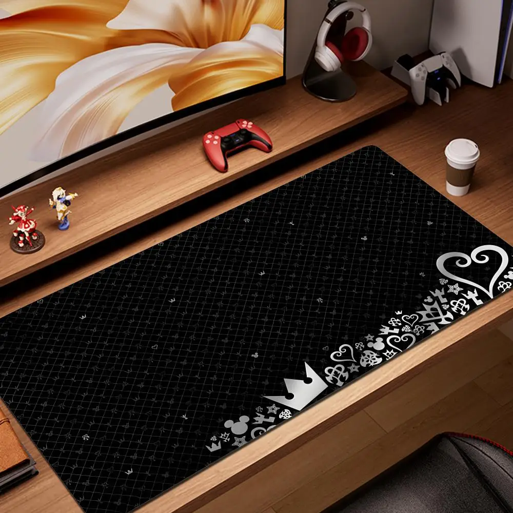 

Mouse Pad Anime Black Extended Desk Mat PC K-kingdom H-hearts Keyboard Pad Laptop Gaming Accessories Table Play Mat XXL HYBXAXC