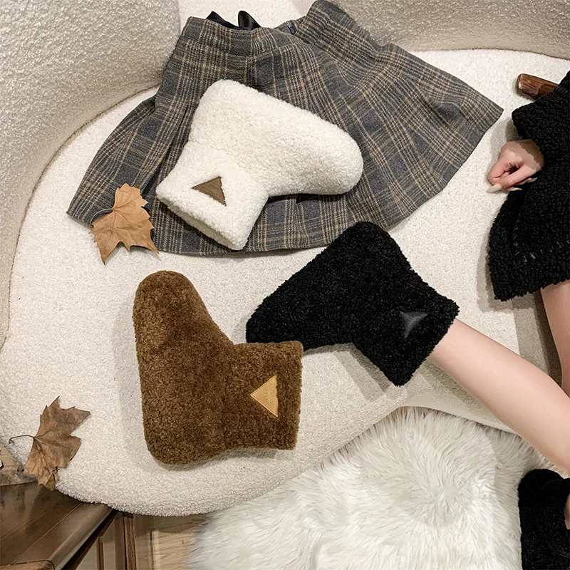 2025년 신상 여성용 양털 스노우 부츠 겨울용 따뜻한 플러시 앵클 부티 플랫폼 숏 부츠 퍼 안감 미끄럼 방지 밑창