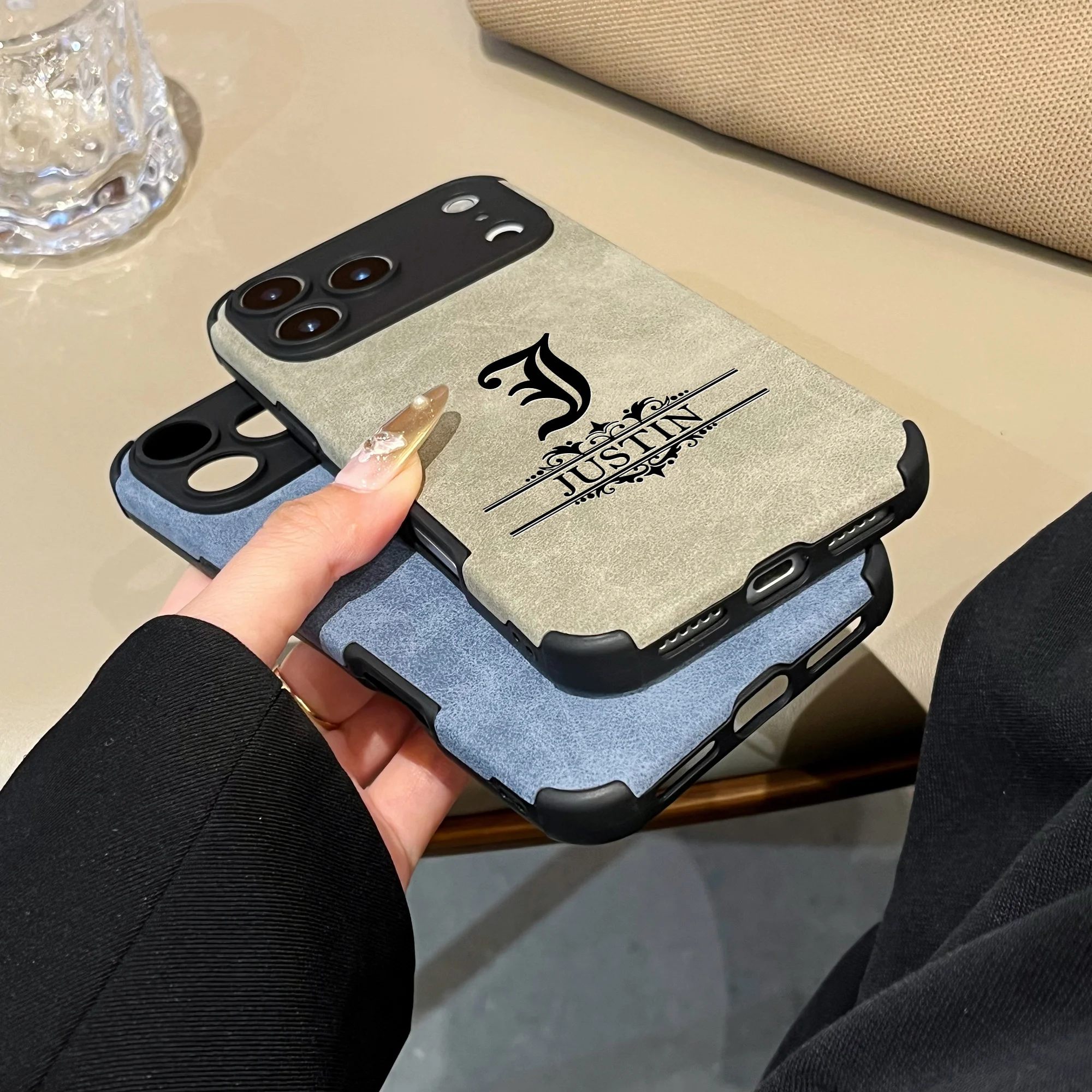 Individuelle Buchstaben DIY Name Gotisches Muster Kunstleder Handyhülle Geschenk für iPhone 18 17 16 15 14 13 12 11 Pro Max 17 Air Plus – Detail 4