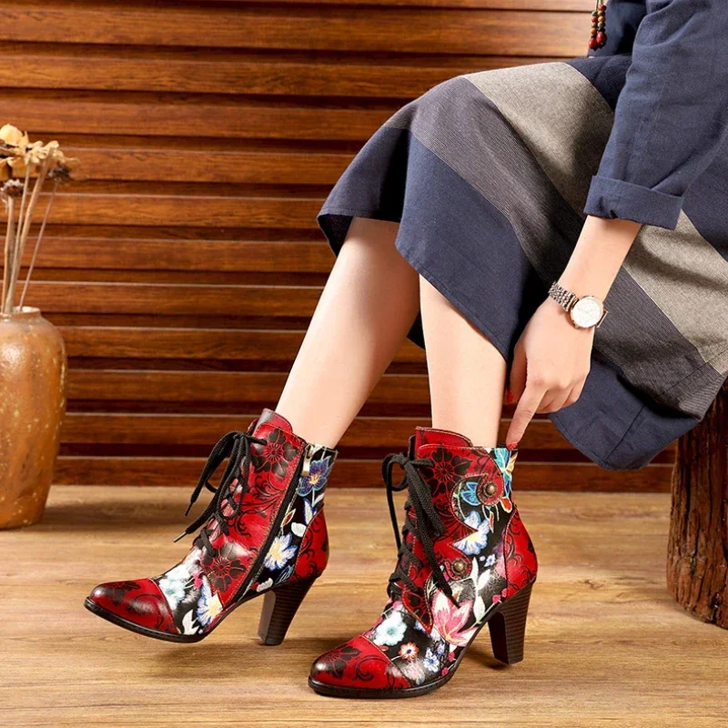 

Krasovki 8cm Colorful Genuine Leather PU Print Metal Decoration Ethnic Mid Calf Boots Winter Warm Women Big Size Fashion Shoes