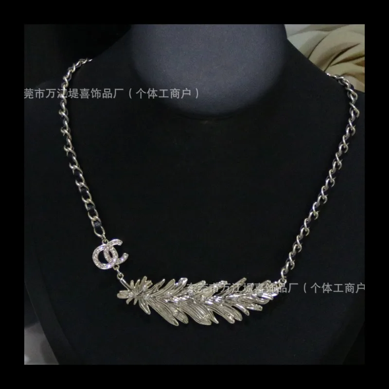 992 ربيع الذهب الأسود ارتداء الجلود القمح الأذن شكل كامل الماس C قسط الإصدار اليومي سلسلة عنق قصيرة URL #2