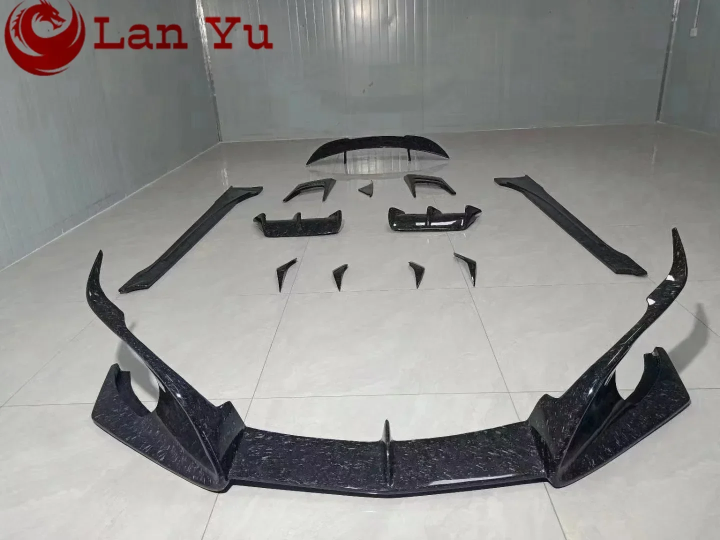 Carbon fiber car body kit modification front and rear bumper black lip grille for I8 upgraded customcustom