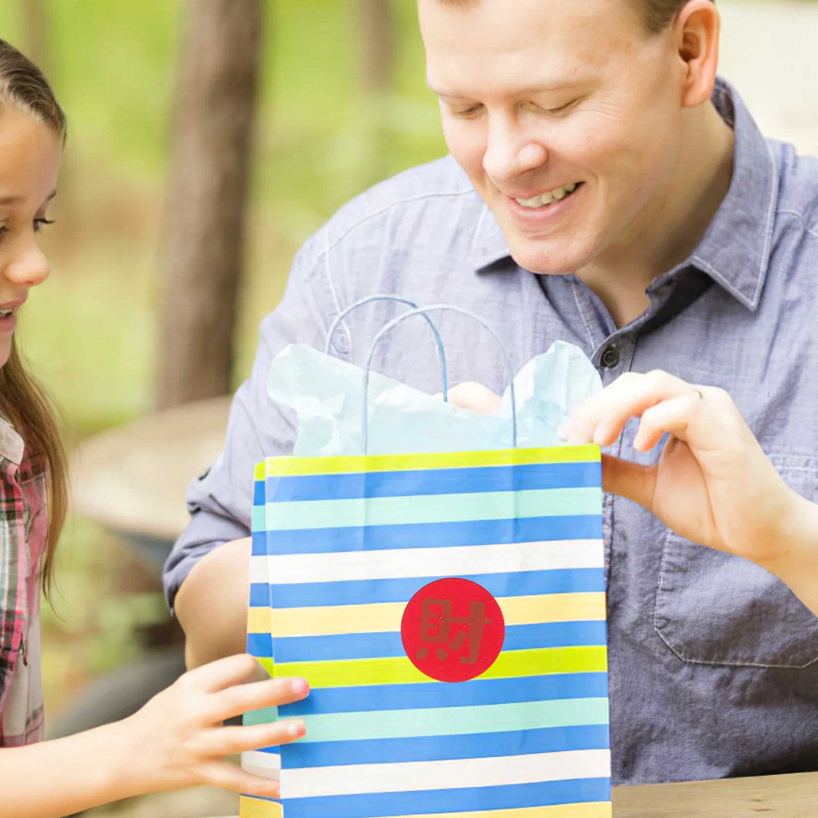 

New Year Gift Stickers 1 Roll Self-Adhesive Copper Material Sealing Stickers for Party Boxes Decorative Wrapping Labels Festive