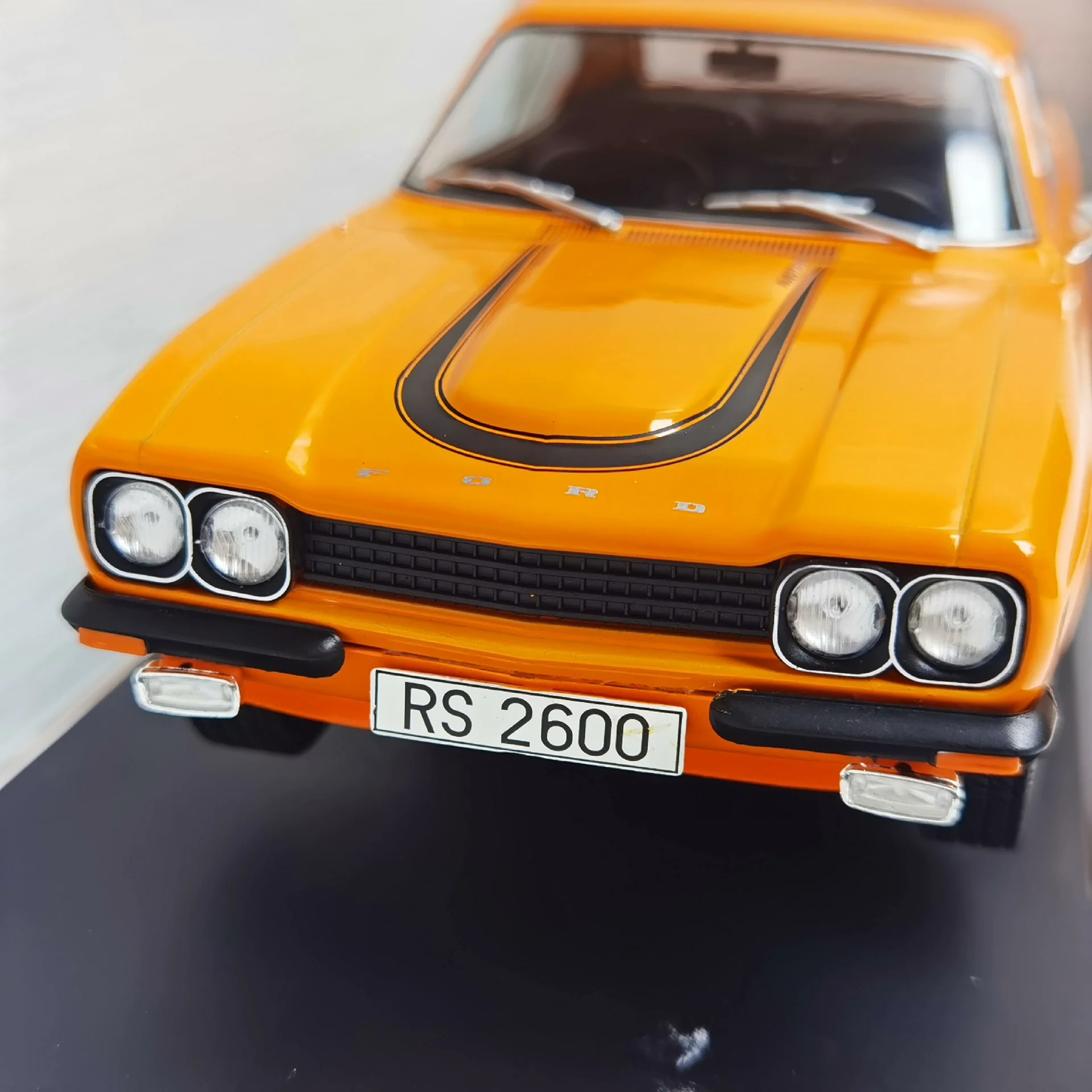 Diecast 1:18 Scale FORD CAPRI MKI 1973 Alloy Car Model Toy Collectible Ornament Souvenir Toys Cars