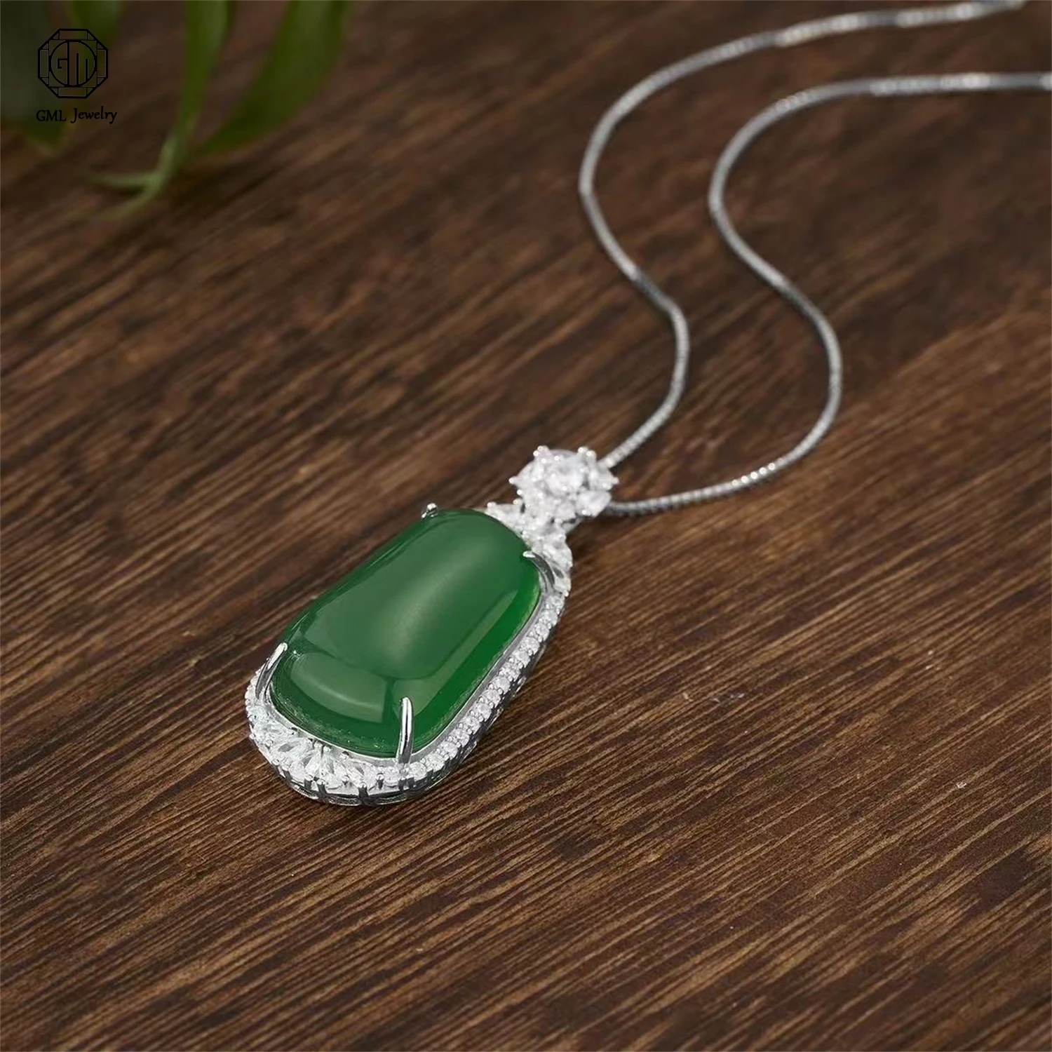 Collana con Pendente a Goccia  - Luxury Gifts Jewelry & Watches Namfleg Mostar recensione e prezzo