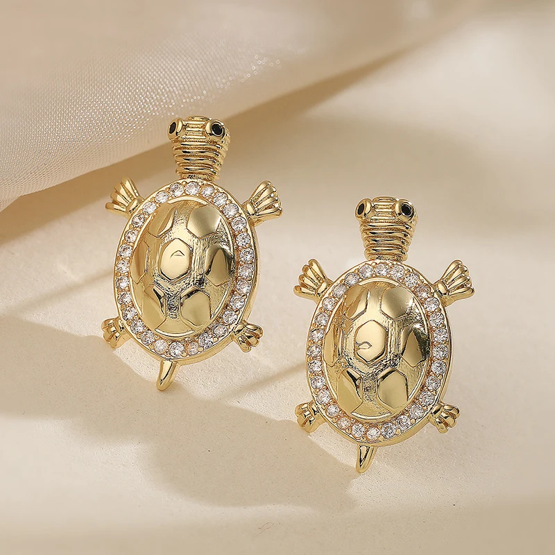 GANPUP Exquisite glänzende Zirkonia-Schildkröten-Ohrstecker für Frauen, neue modische trendige Ohrschmuck-Geschenke für Partys. – Detail 5