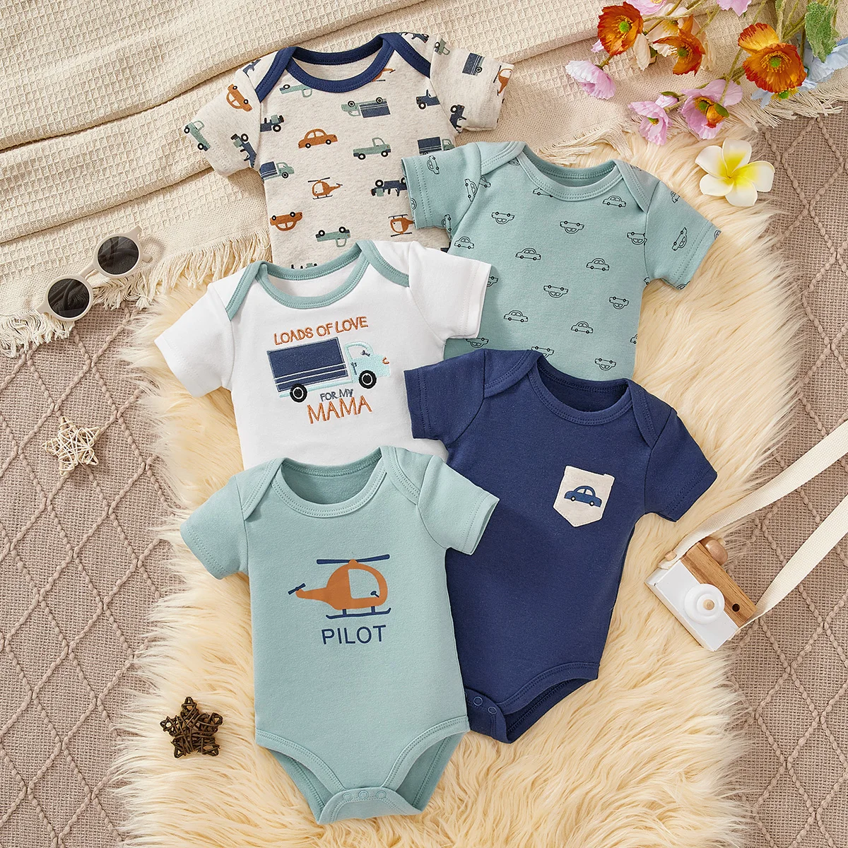 5-Piece Set of Newborn Unisex Triangle Rompers, Crawling Outfits, Cartoon Print Designs, Suitable for All Seasons, Perfect for Outdoor Activities