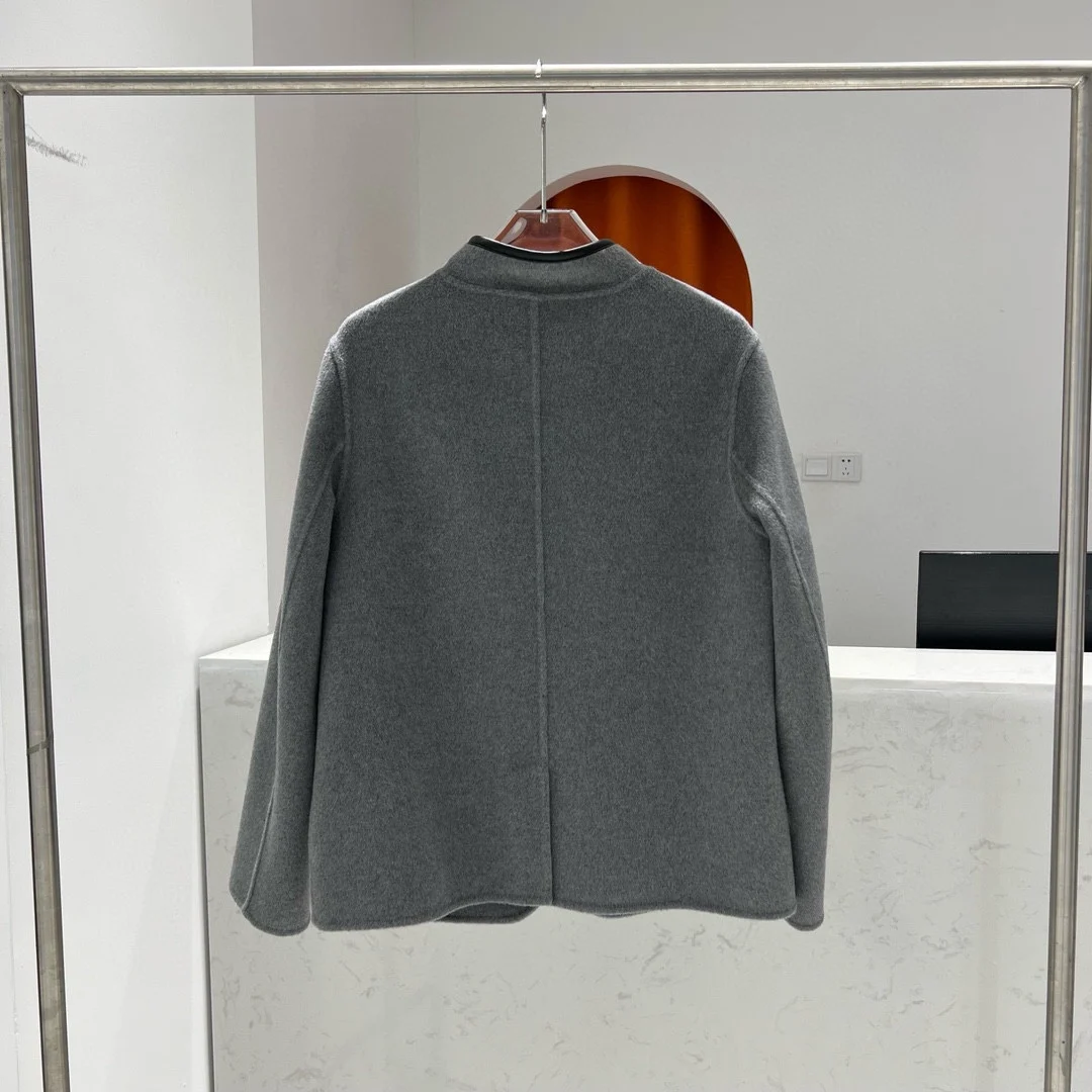 2024 Autunno e inverno nuova giacca in lana e cashmere da donna corta stile cinese colletto alla coreana monopetto