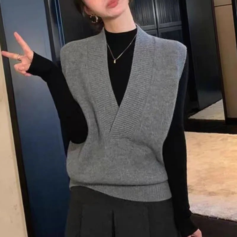 

Knitted Women Sweater Vest New Sleeveless V-Neck Black Knit Sweater Vest Women Tops Outerwears Sweaters Sueters De Mujer Q1405