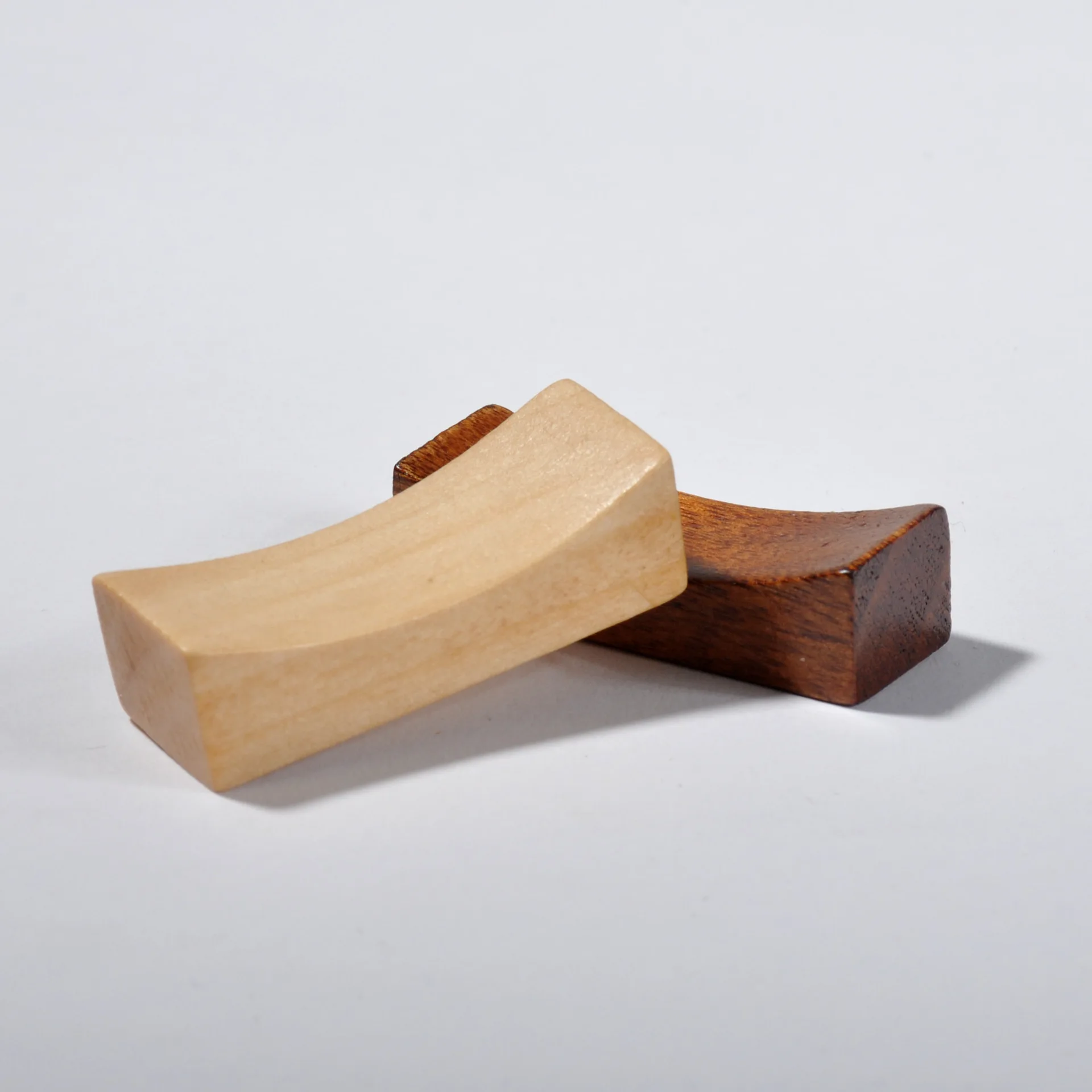 Japanese Handmade Wooden Chopstick Rest Crescent Pillow Shape Urushi Lacquer Retro for Home Hotel Asian Tableware