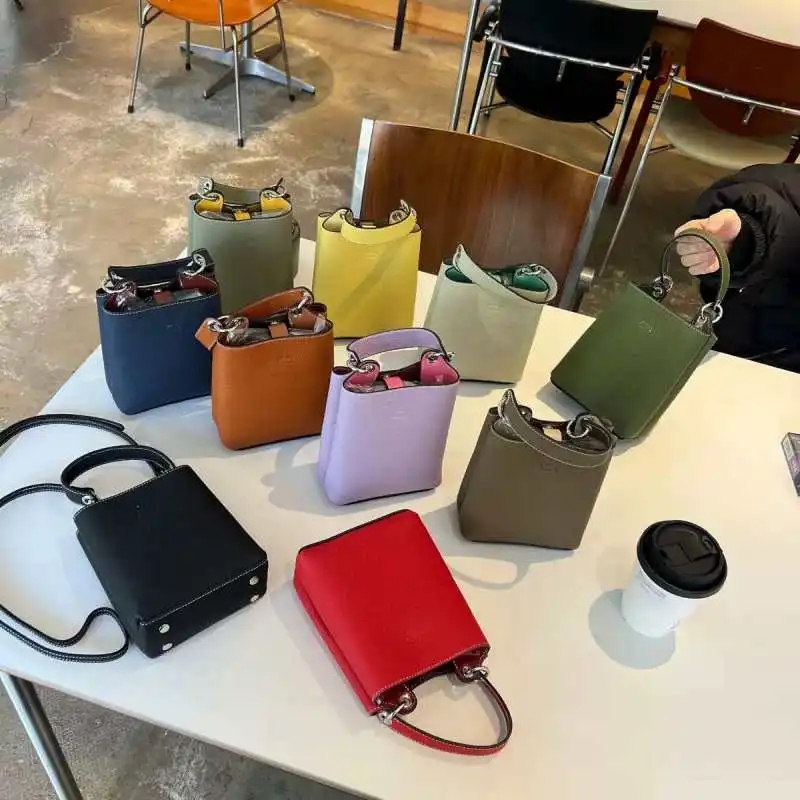 

2026 fashionable leather small bucket handbag, high-end women's diagonal shoulder bag, exquisite candy colored shoulder bag