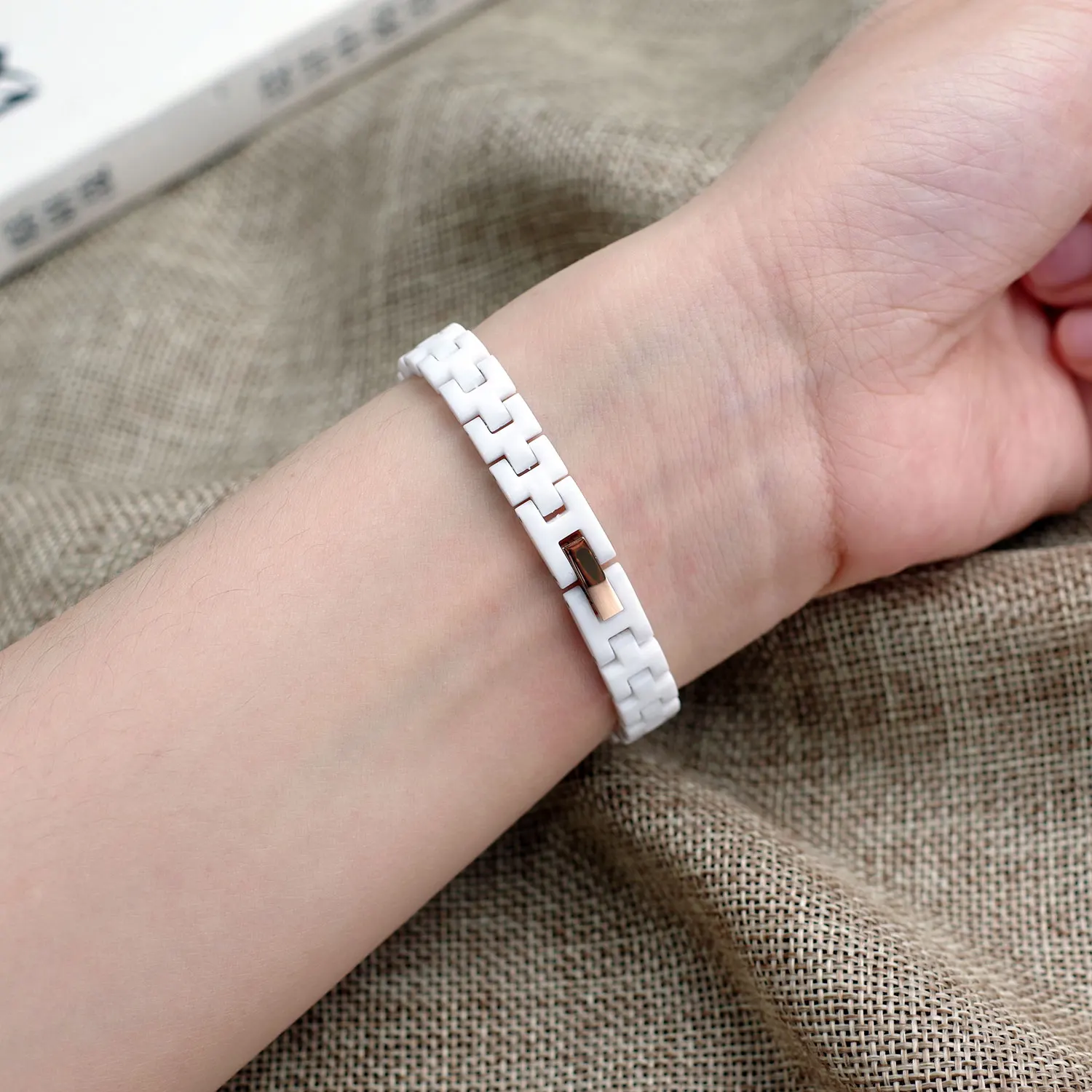 Mi Band 9 10 8 7 6 5 4 3 شريط للرسغ لـ for Xiaomi Mi Smart Band 9 سوار النسخة العالمية ملحقات المعصم الصغيرة للنساء والفتيات Miband 8