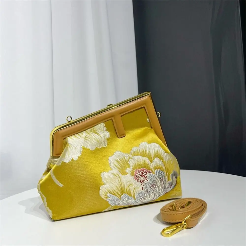 

Vintage Embroidery Clutch Bags for Women Luxury Designer Shoulder Bag Ladies Phone Purse Female Saddles Fashion Ethnic Handbags