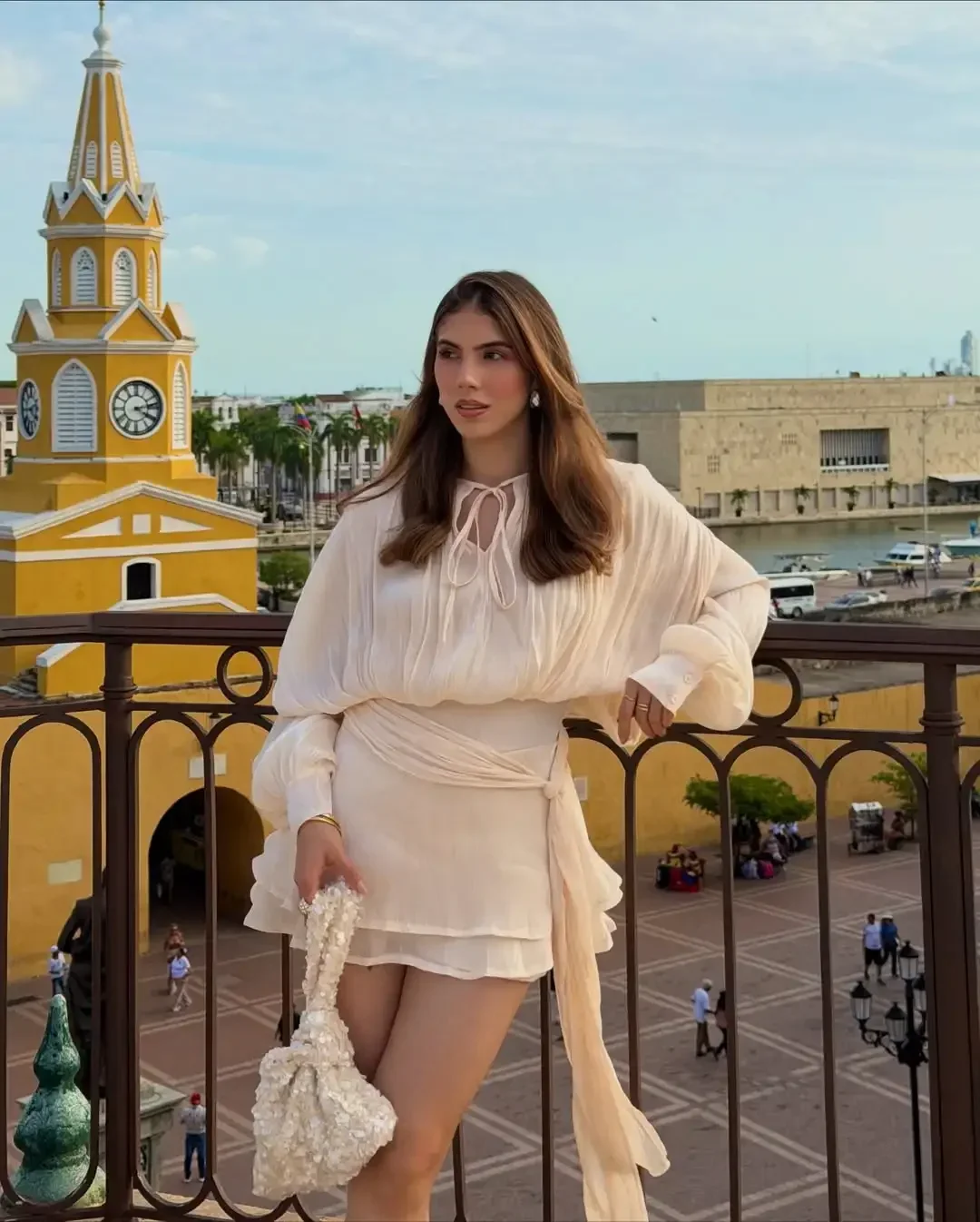 女性のためのシックなミニドレス,レースアップ,Vネック,長袖,ランタン,エレガント,プリーツ,セクシー,フラウンス裾,夏休み,新しいコレクション2022