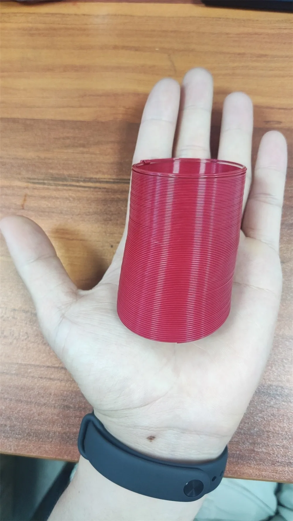 52X52MM Red Slinkys sprężyna dociskowa nostalgiczne zabawki naukowe stalowe metalowe gigantyczne tęczowe oryginały Slinky Coil Walking Spring