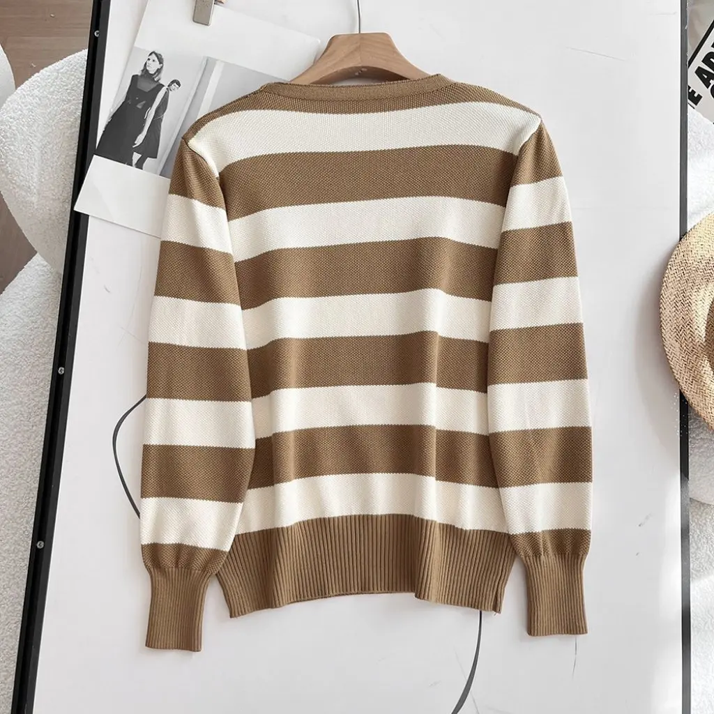 

Korean Women's Striped Collar Sweater 00SY-33308V Fresh Core Spun Yarn Autumn Collection Wholesale Small Size