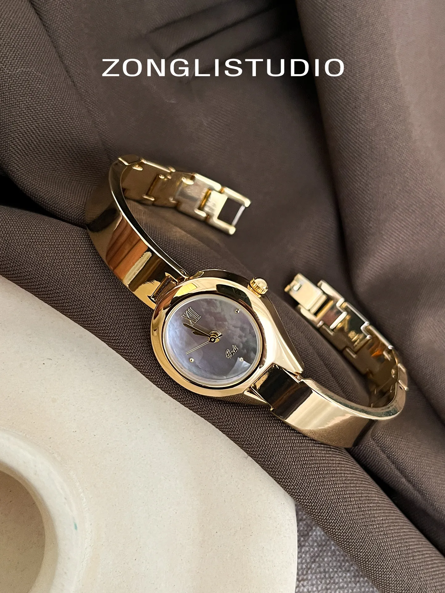 Stylish, Minimalist, And Sophisticated Luxury Women'S Watch, A Perfect Everyday Timepiece And A Great Gift For Women.