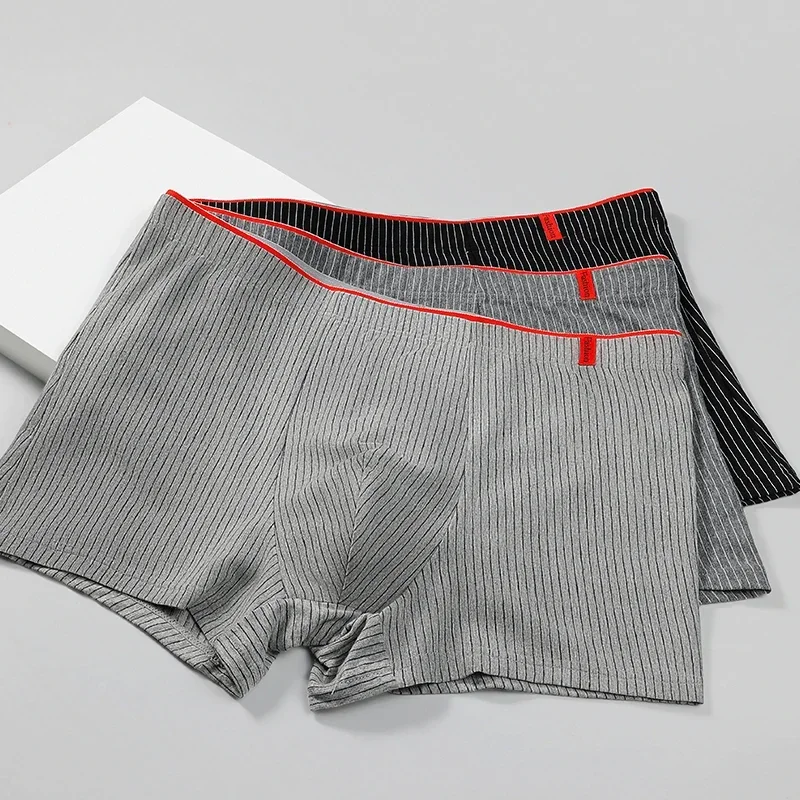 

2 шт. мужского антибактериального нижнего белья из чистого хлопка. Это трусы-боксеры с четырьмя углами, также известные как боксеры-шорты, предназначенные для мужчин.