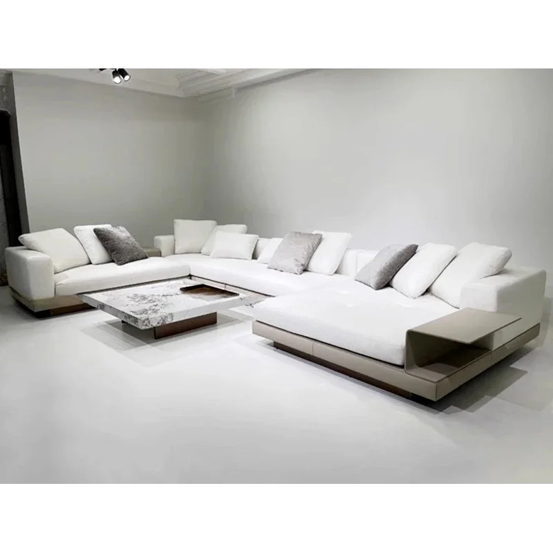 

Простой тканевый диван. Современная простая гостиная. Небольшая квартира. Кремовый фланелевой диван.