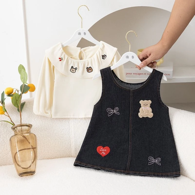

New style denim outfit for baby girls, washed denim vest dress, stylish two-piece set for spring and autumn