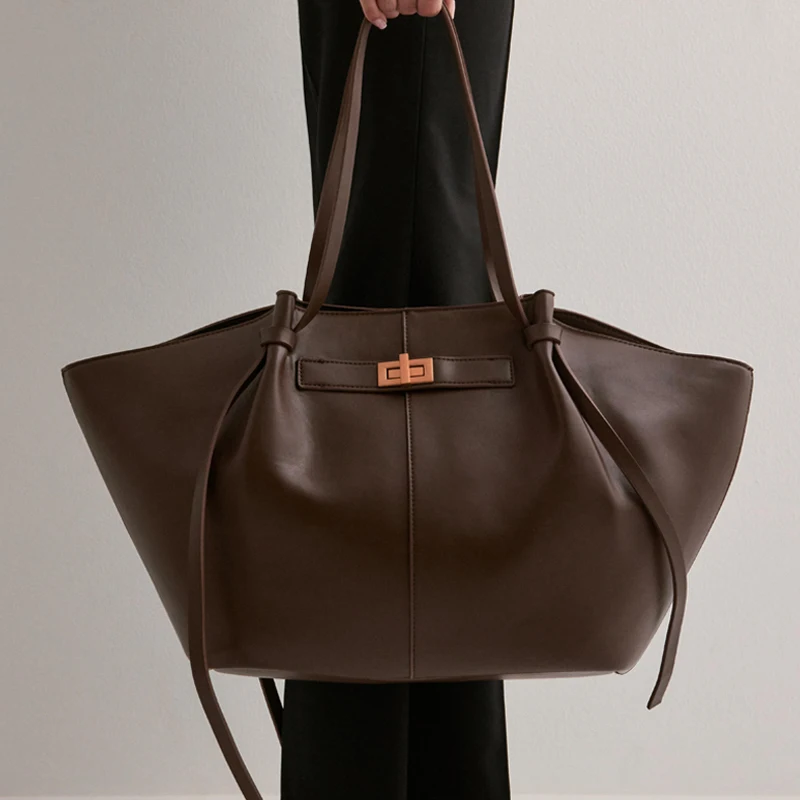 Fashion Large Capacity Trapeze Bag Designer Chic Lock Women Shoulder Bags Luxury Pu Leather Handbags Trend Underarm Bag 2025