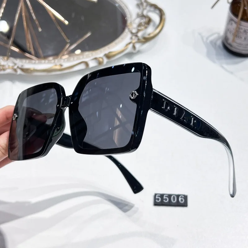 

​​2025 HD Polarized Sunglasses, Two-Tone Temple Luxury Metal Frame, Crystal Cut Edge Y2K Anti-Glare Driving TikTok Viral​​