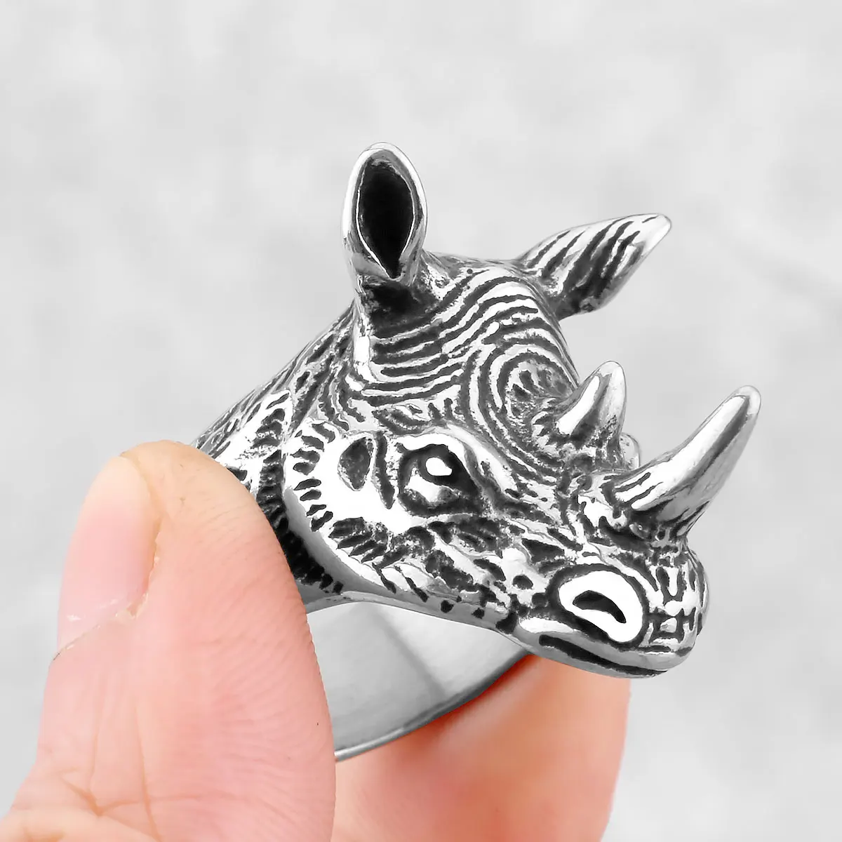 الفولاذ المقاوم للصدأ الرجال الحيوان كبير وحيد القرن الدائري الهيب هوب السائق الشرير خاتم الموضة الإبداعية سحر مجوهرات عالية الجودة هدية بالجملة