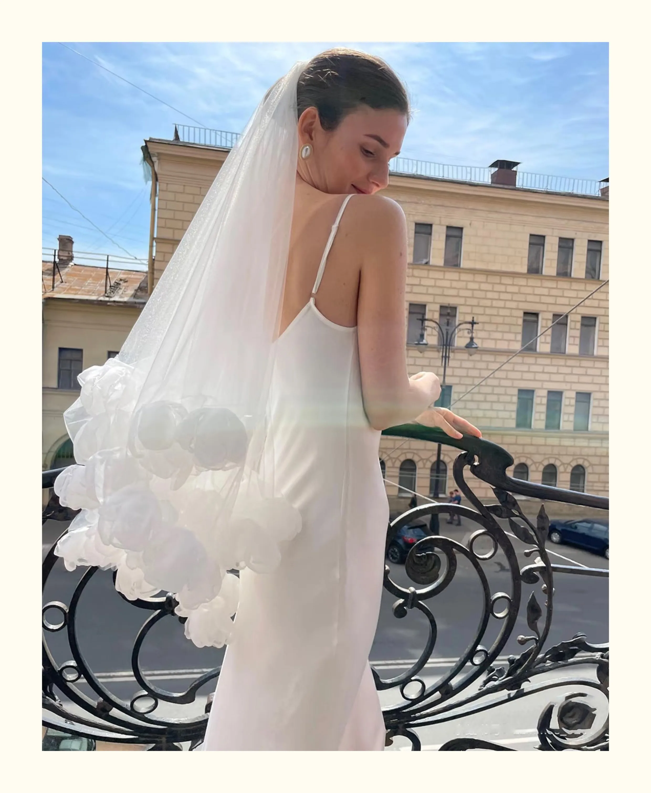 

New bridal horsehair rose flower headdress wedding veil church wedding decorations organza two tier veil