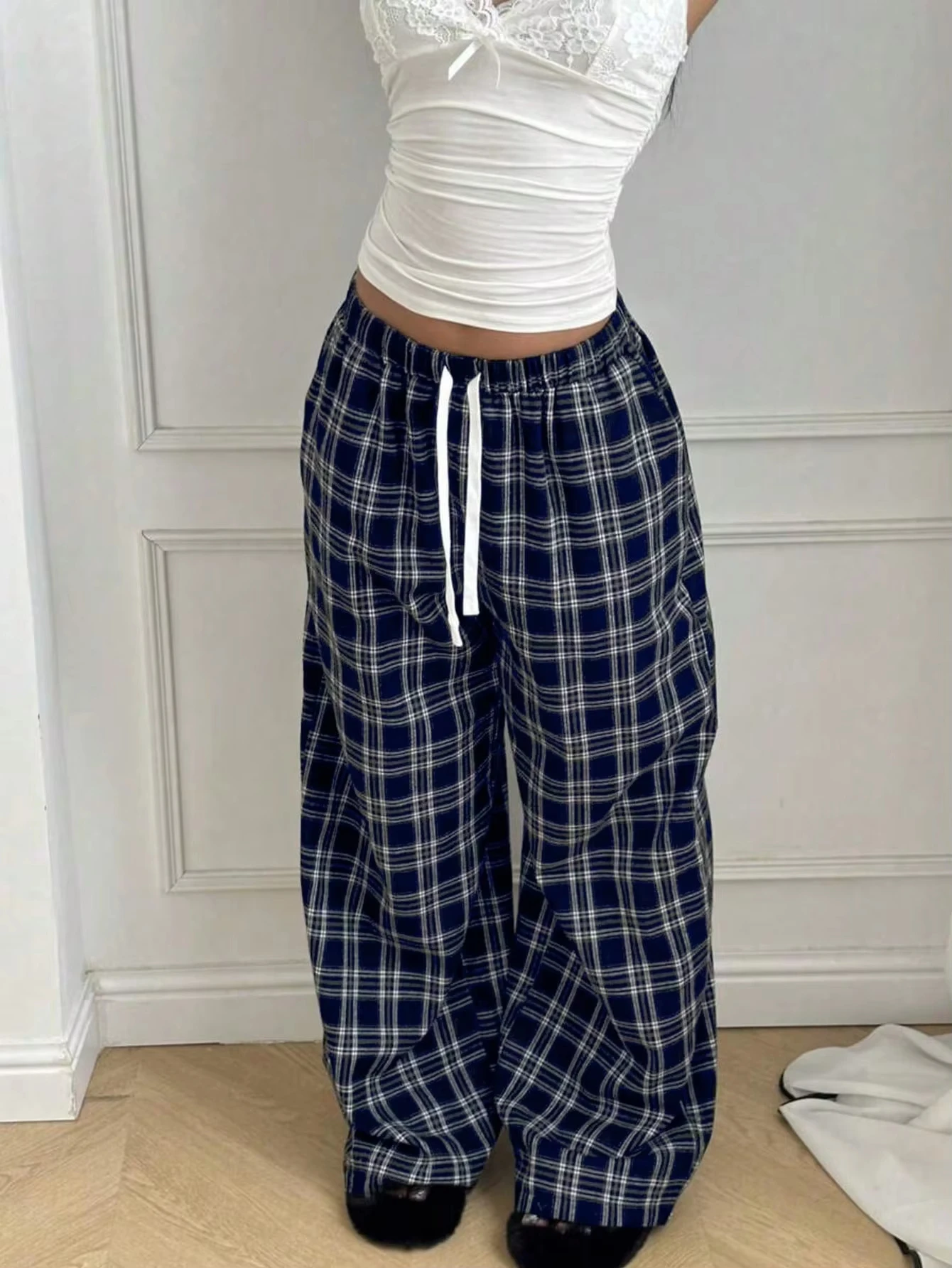 2026 Sommer Schnelltrocknende Weite Lange Hose Unisex Marineblau-Weiß Kariertes Muster mit Kordelzug Lässige Streetwear-Hose für den Alltag – Detail 2