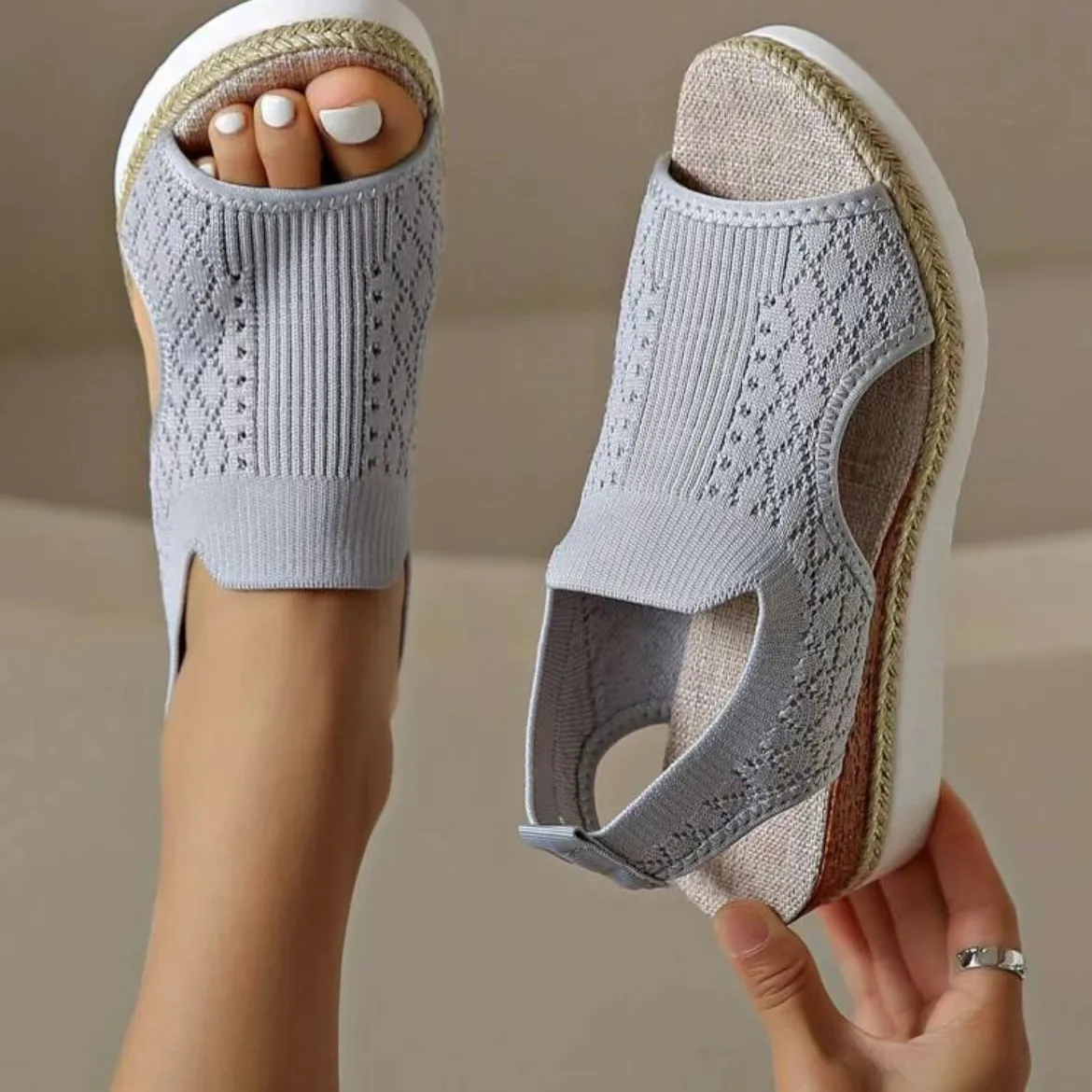 

Summer New Fly-knit Fishmouth Sandals Mesh Breathable Wedge Sandals plus size Beach Sandals