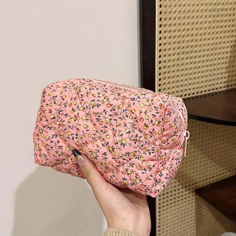 

Zipper Floral Square Bag Makeup Bag Creative Design Women's Inner Bag Valentine's Day 2025 New Minimalist Handbag